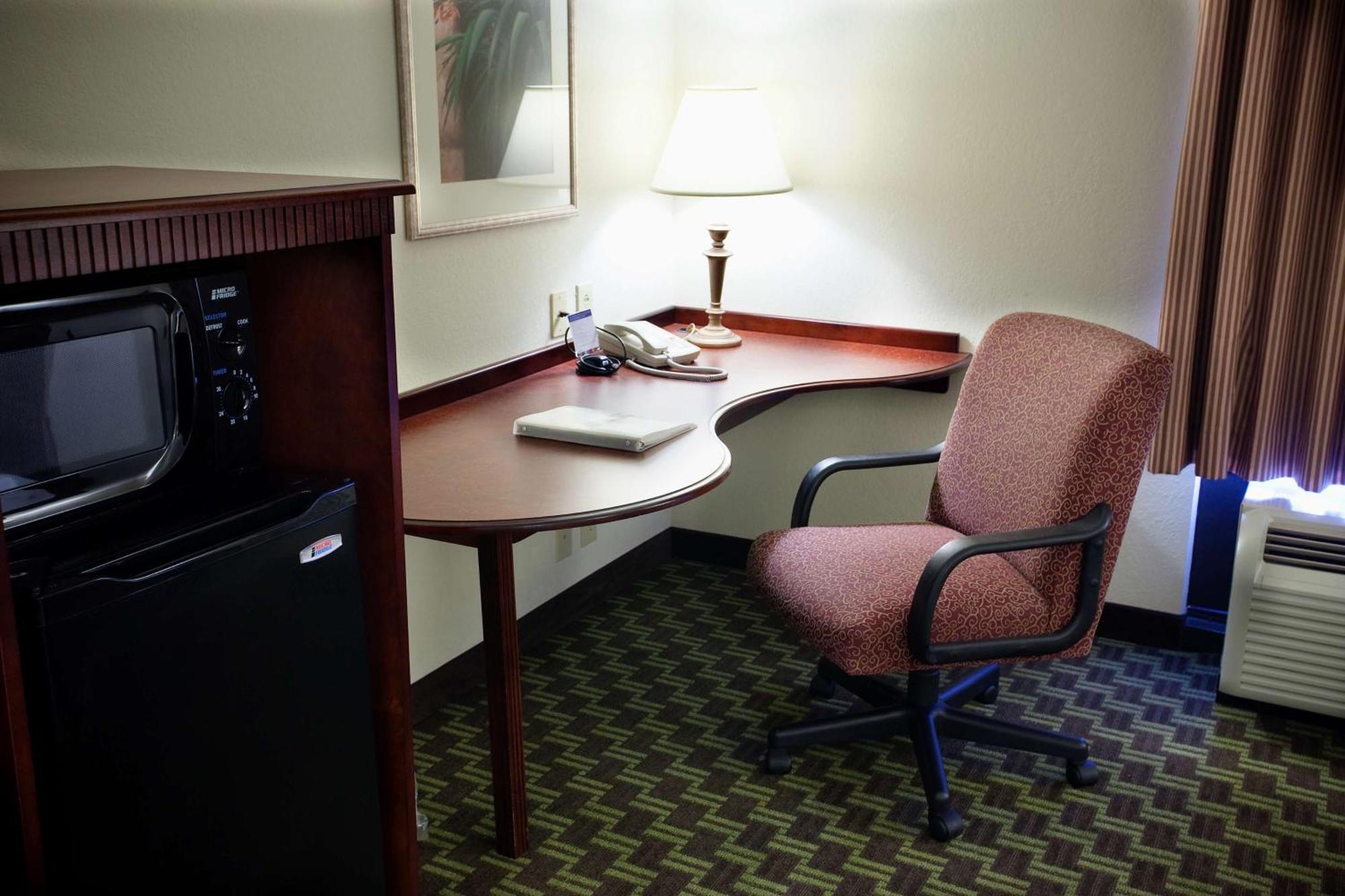 Hampton Inn Carrollton Bagian luar foto