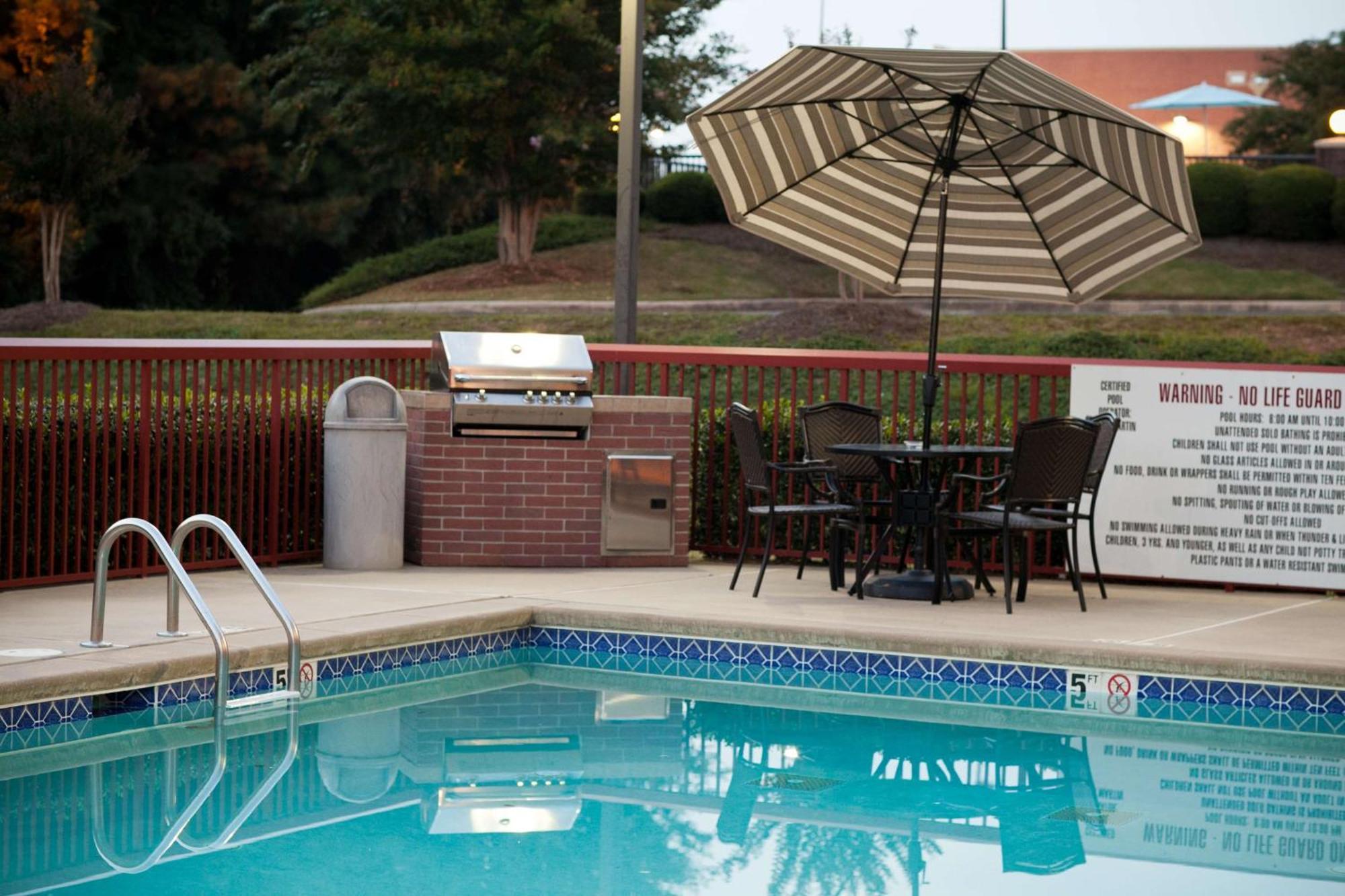 Hampton Inn Carrollton Bagian luar foto