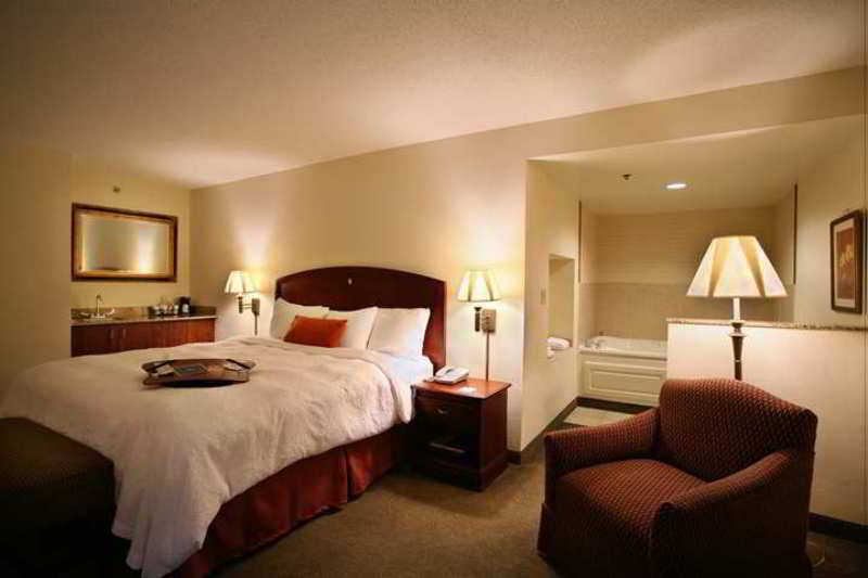 Hampton Inn Carrollton Bagian luar foto